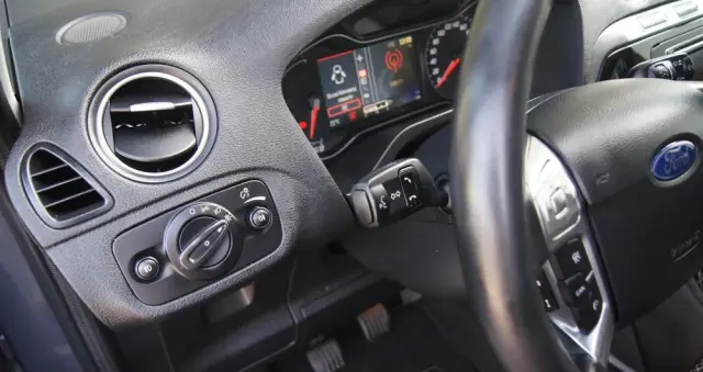 FORD S-Max 1.6 T Titanium