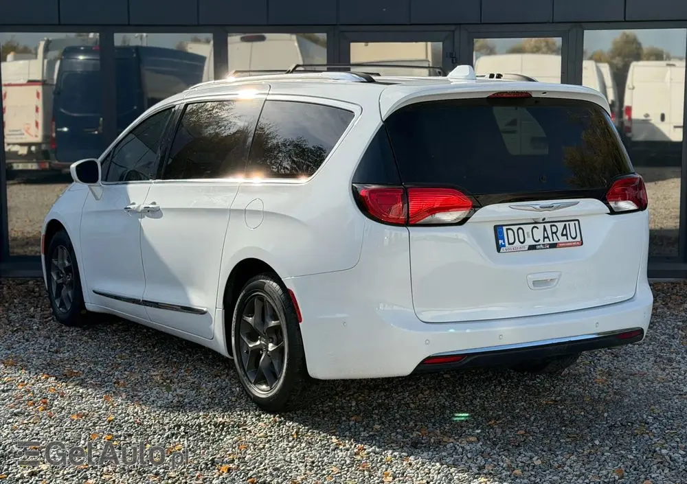 CHRYSLER Pacifica 