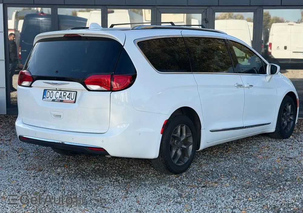 CHRYSLER Pacifica 