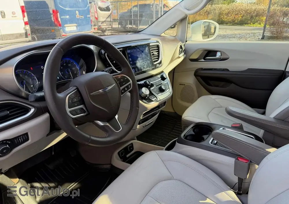 CHRYSLER Pacifica 