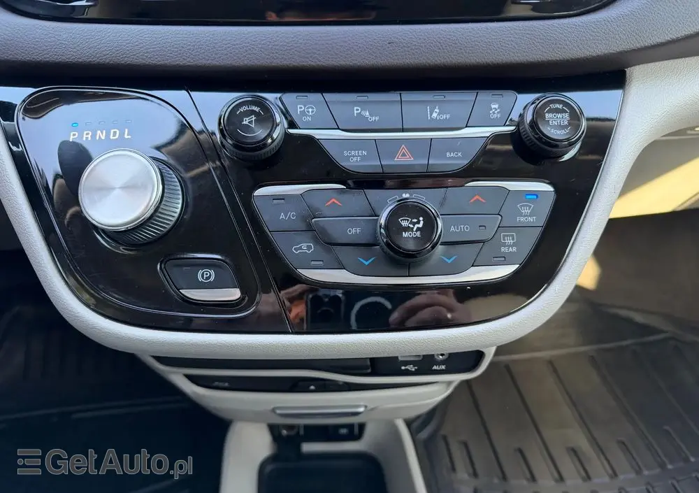 CHRYSLER Pacifica 