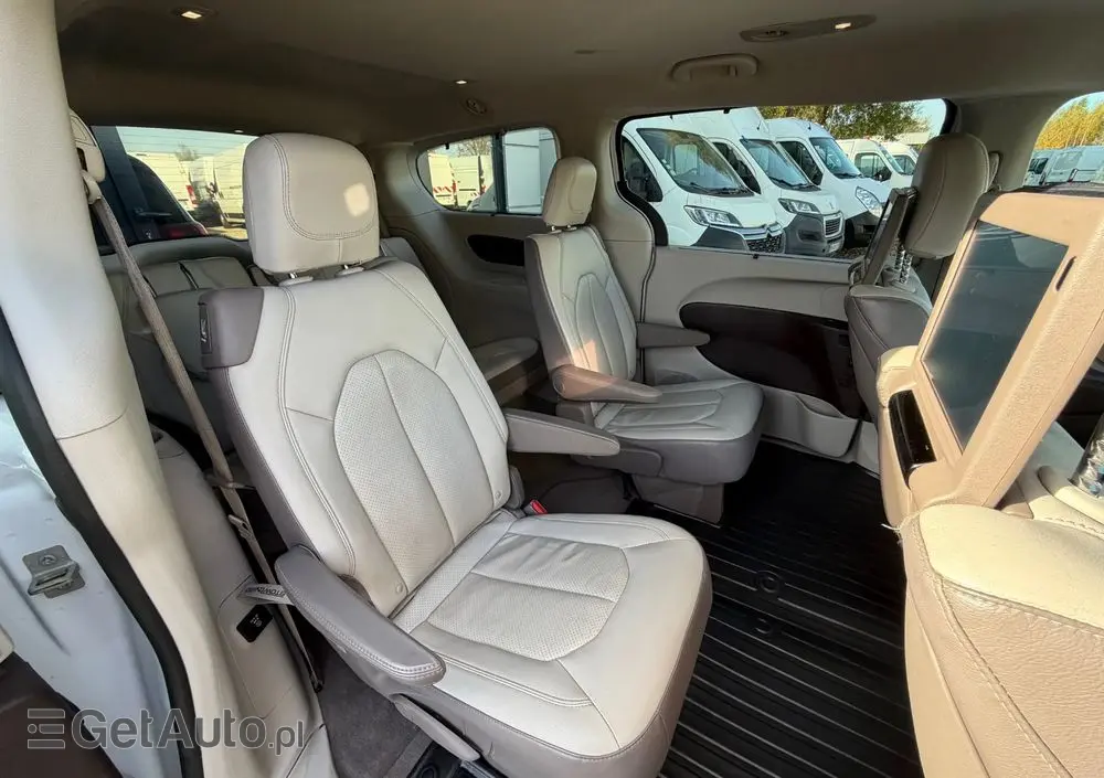 CHRYSLER Pacifica 
