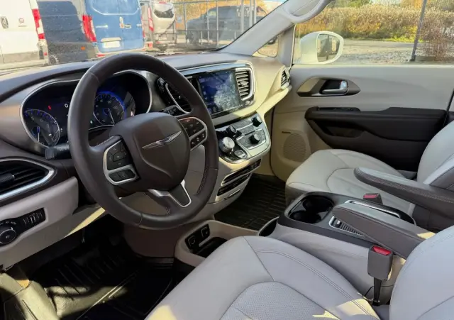 CHRYSLER Pacifica 