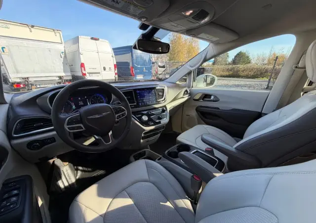 CHRYSLER Pacifica 