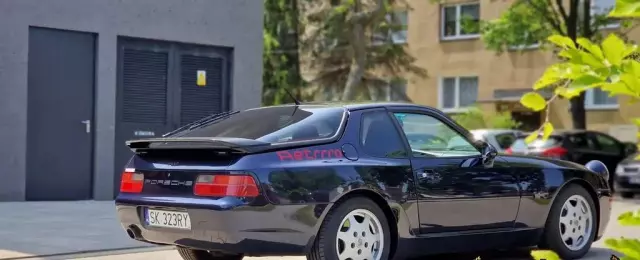 PORSCHE 968 