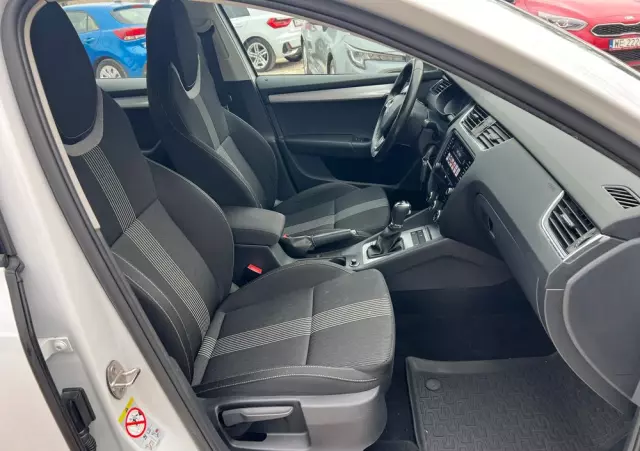 SKODA Octavia 1.6 TDI Ambition DSG