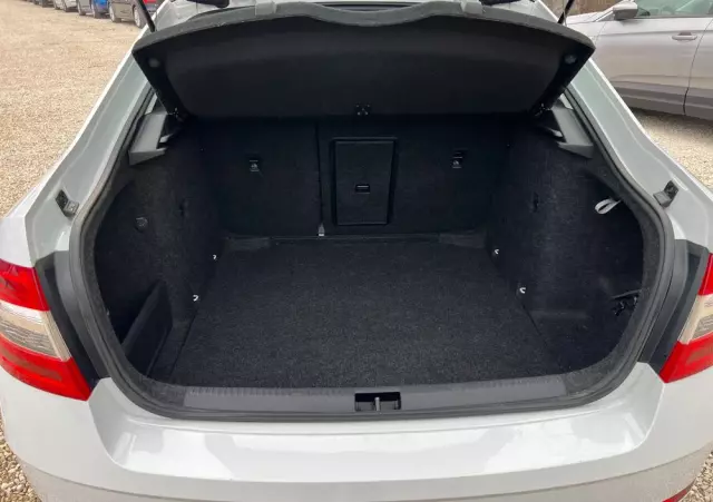 SKODA Octavia 1.6 TDI Ambition DSG