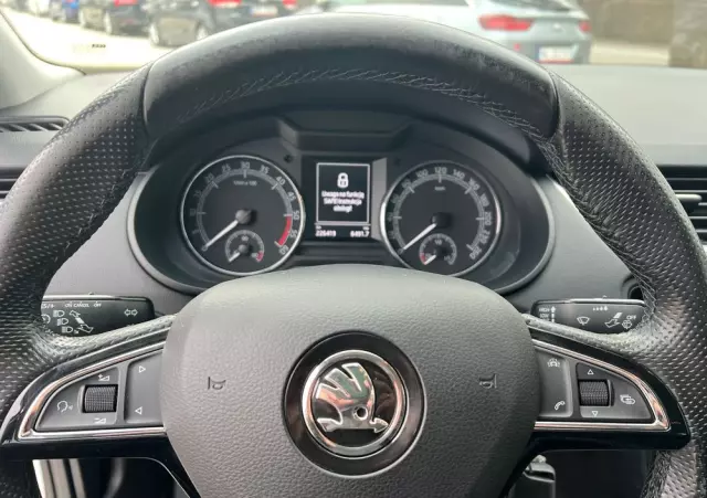 SKODA Octavia 1.6 TDI Ambition DSG