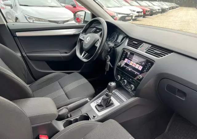 SKODA Octavia 1.6 TDI Ambition DSG