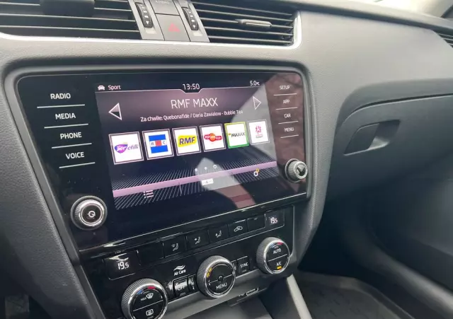 SKODA Octavia 1.6 TDI Ambition DSG