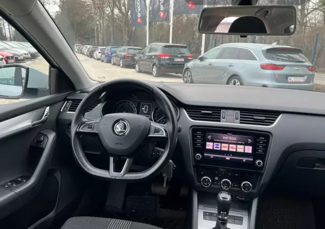 SKODA Octavia 1.6 TDI Ambition DSG