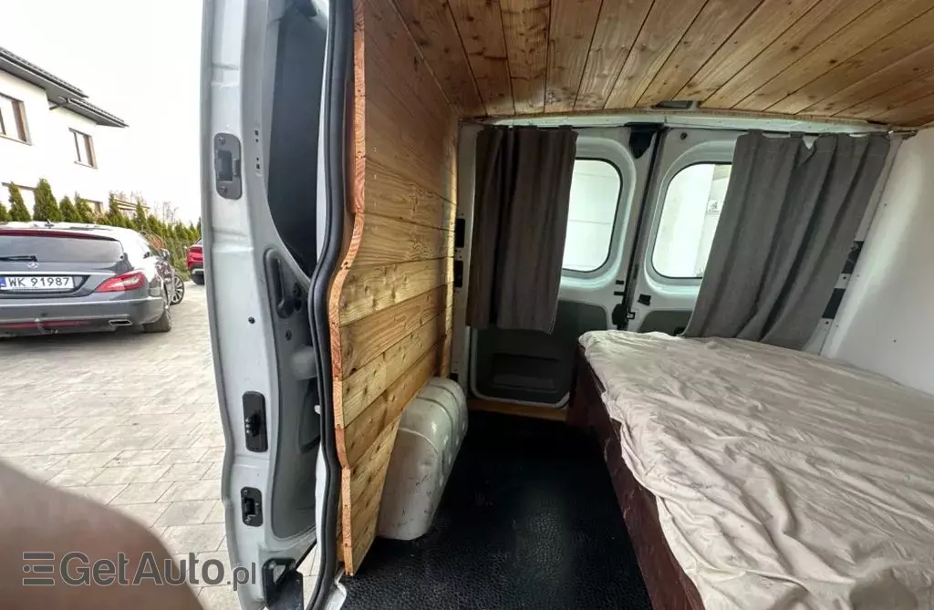 OPEL Vivaro 
