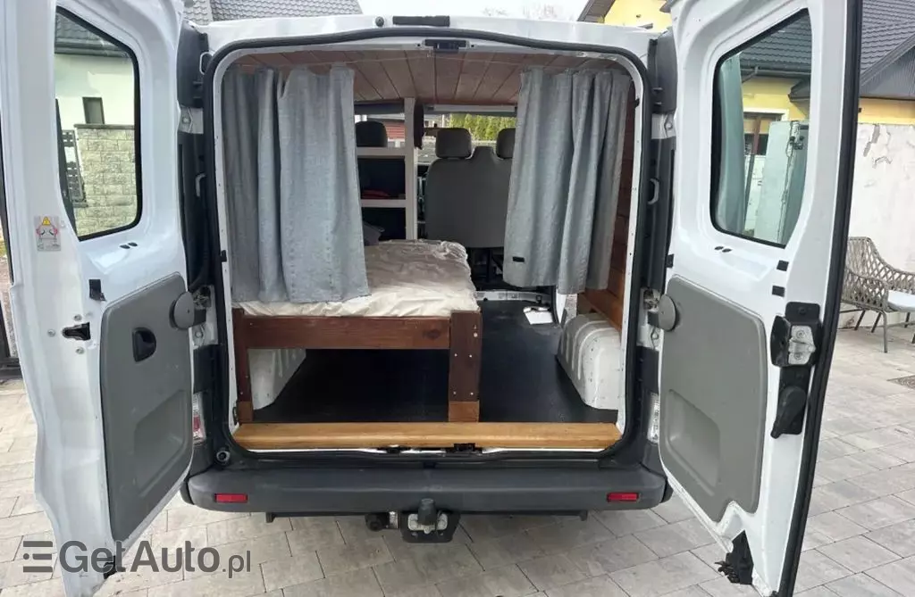 OPEL Vivaro 