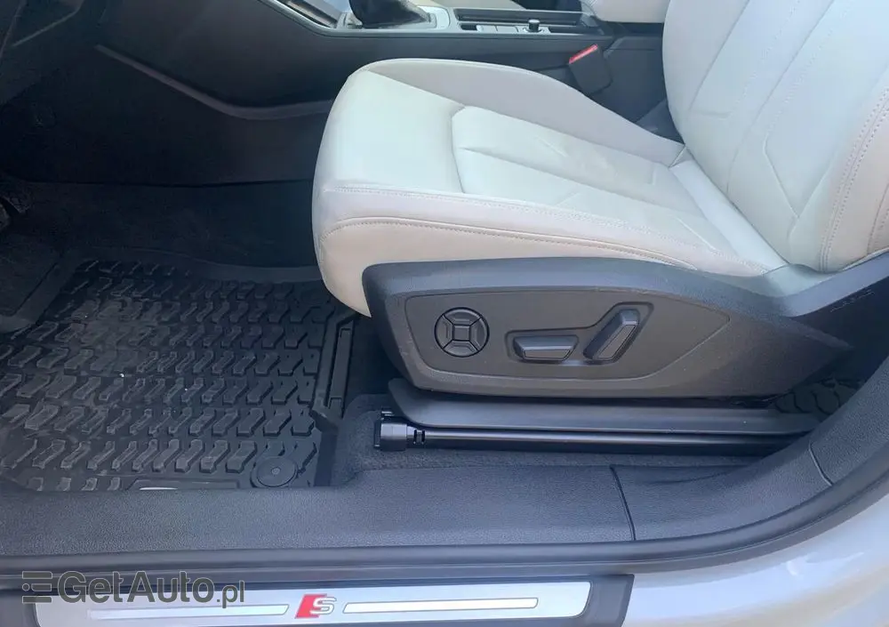 AUDI Q3 40 TFSI quattro S tronic S line