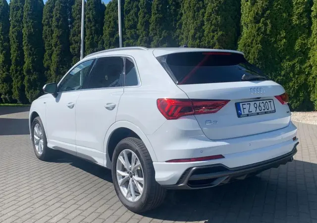 AUDI Q3 40 TFSI quattro S tronic S line