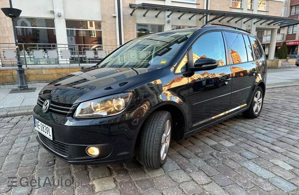 VOLKSWAGEN Touran 