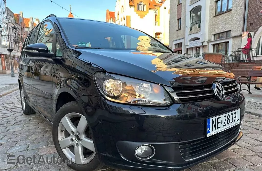 VOLKSWAGEN Touran 