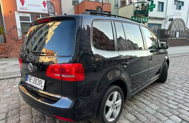 VOLKSWAGEN Touran 