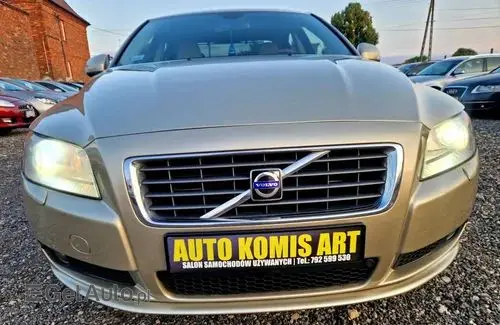 VOLVO S80 