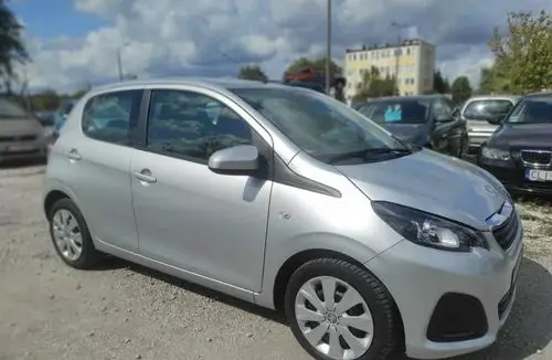 PEUGEOT 108 