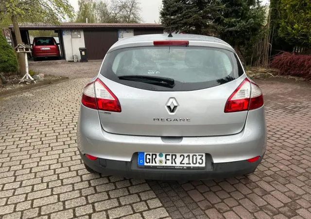 RENAULT Megane 