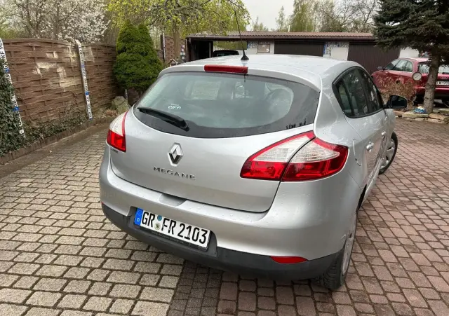 RENAULT Megane 