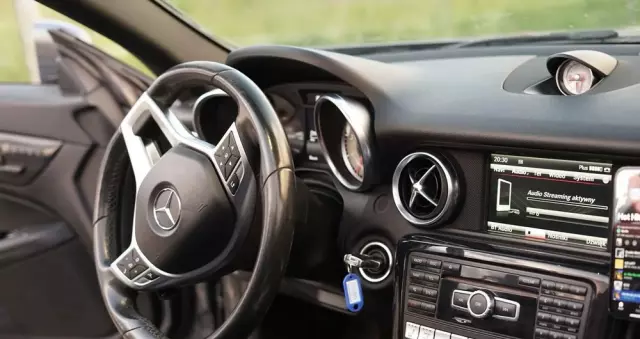 MERCEDES-BENZ SLK 250 CGI