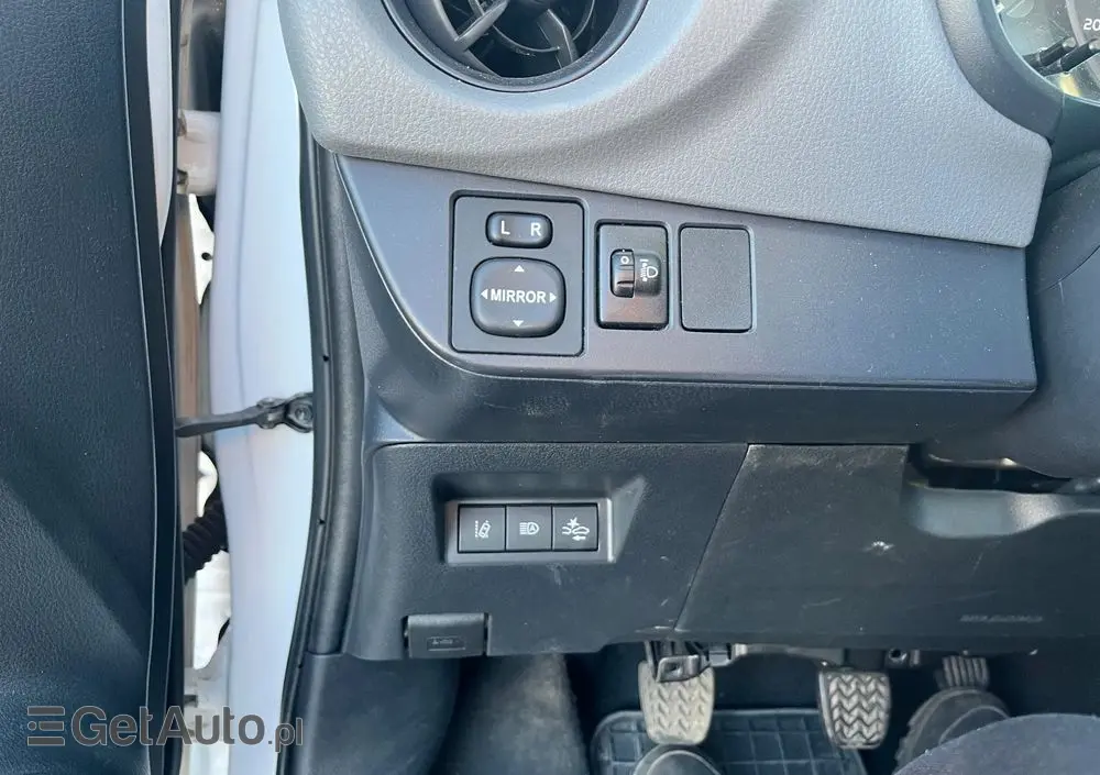 TOYOTA Yaris 1.0 Comfort