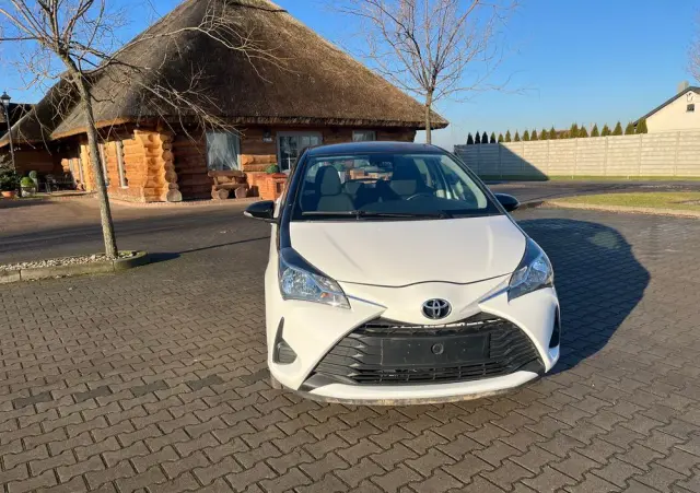 TOYOTA Yaris 1.0 Comfort