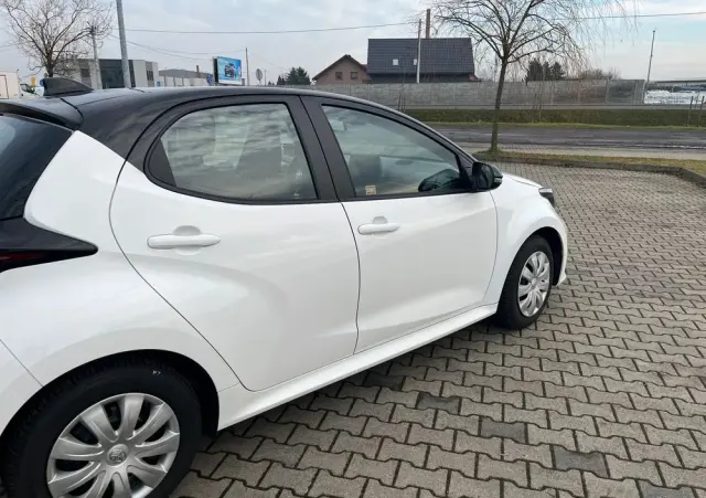 TOYOTA Yaris 1.0 Comfort