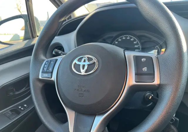 TOYOTA Yaris 1.0 Comfort
