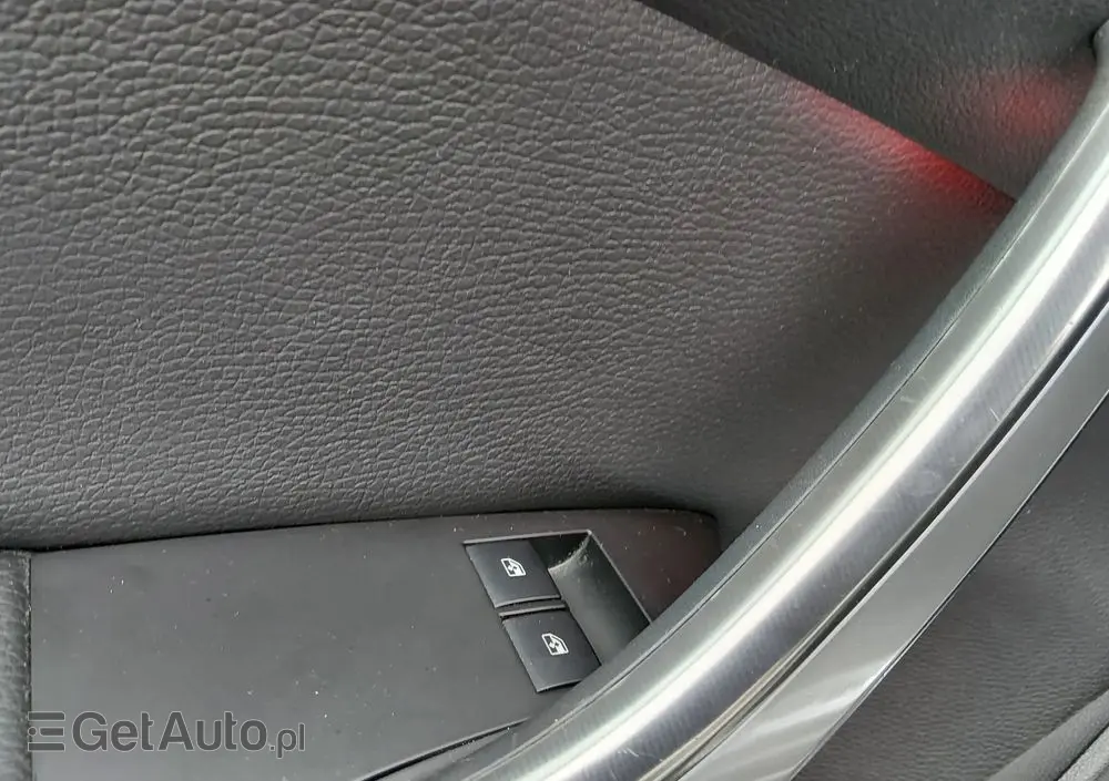 OPEL Astra 1.6 Automatik Cosmo