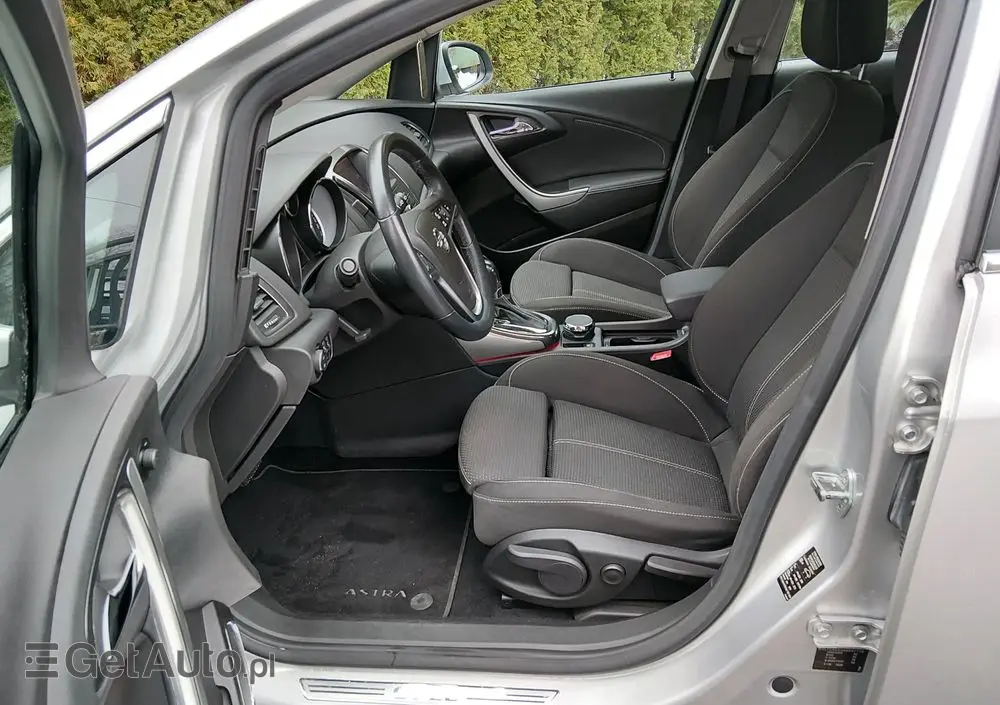 OPEL Astra 1.6 Automatik Cosmo