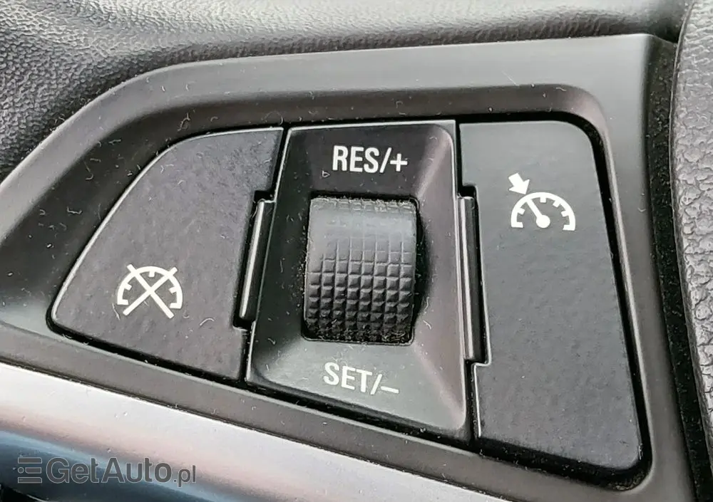 OPEL Astra 1.6 Automatik Cosmo