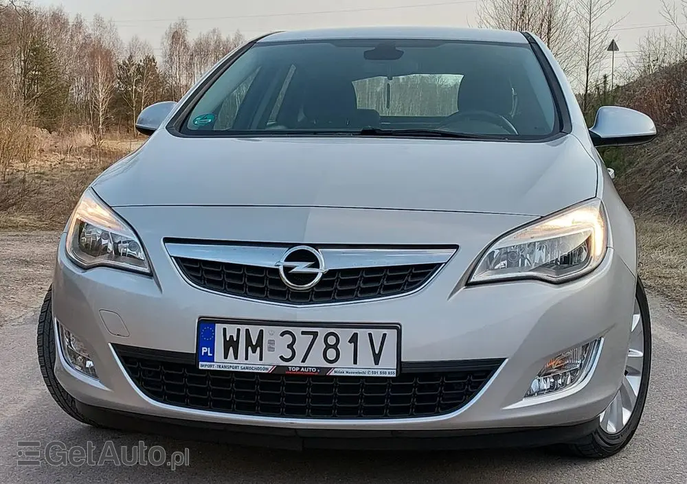 OPEL Astra 1.6 Automatik Cosmo