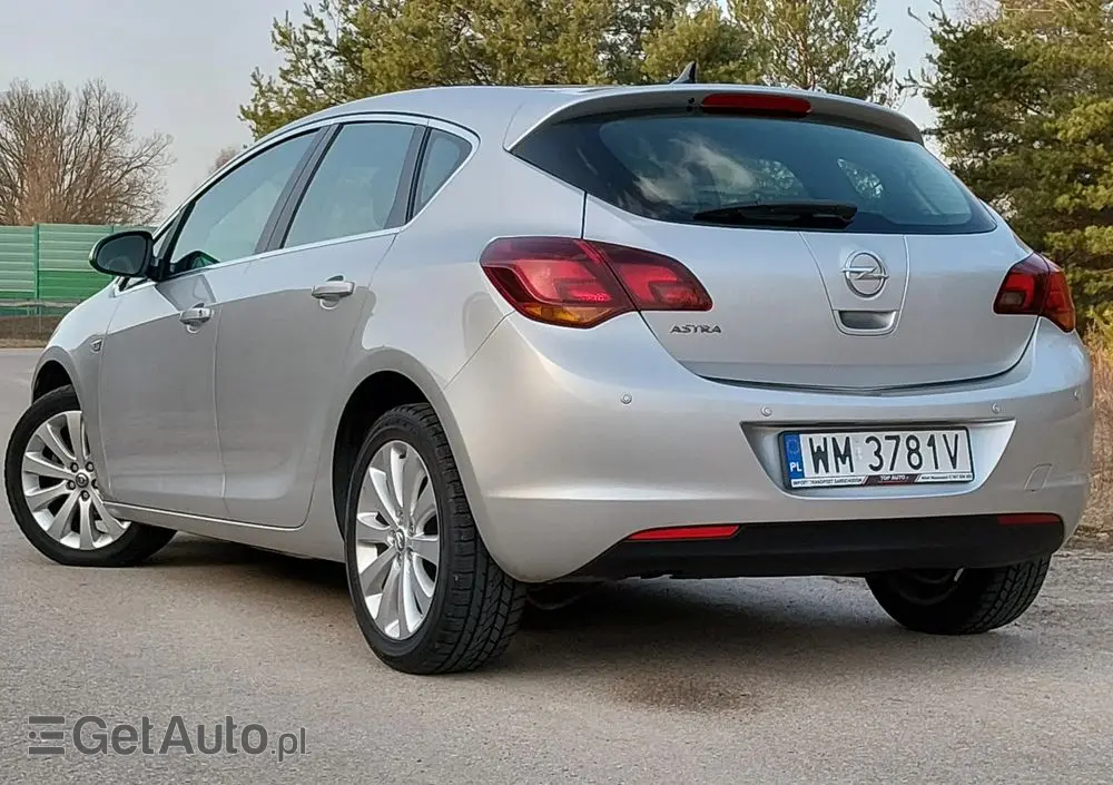 OPEL Astra 1.6 Automatik Cosmo