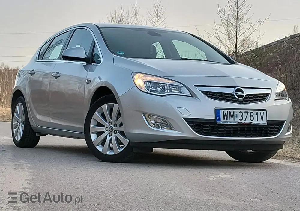 OPEL Astra 1.6 Automatik Cosmo