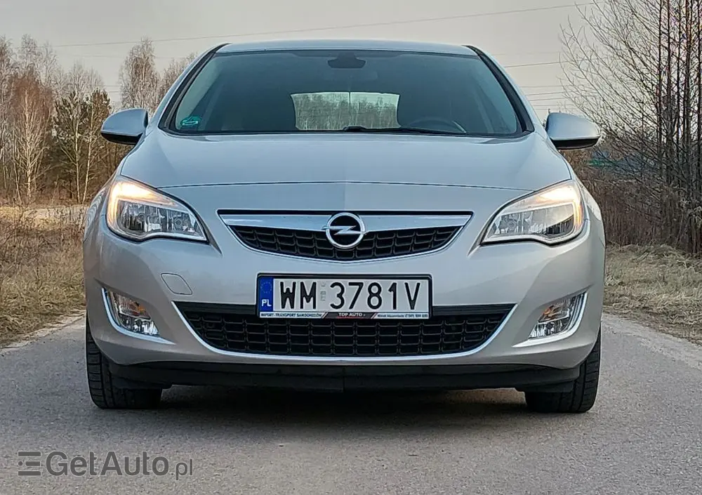 OPEL Astra 1.6 Automatik Cosmo