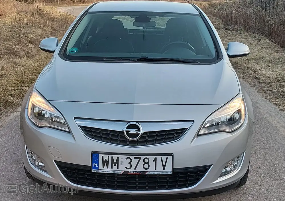 OPEL Astra 1.6 Automatik Cosmo