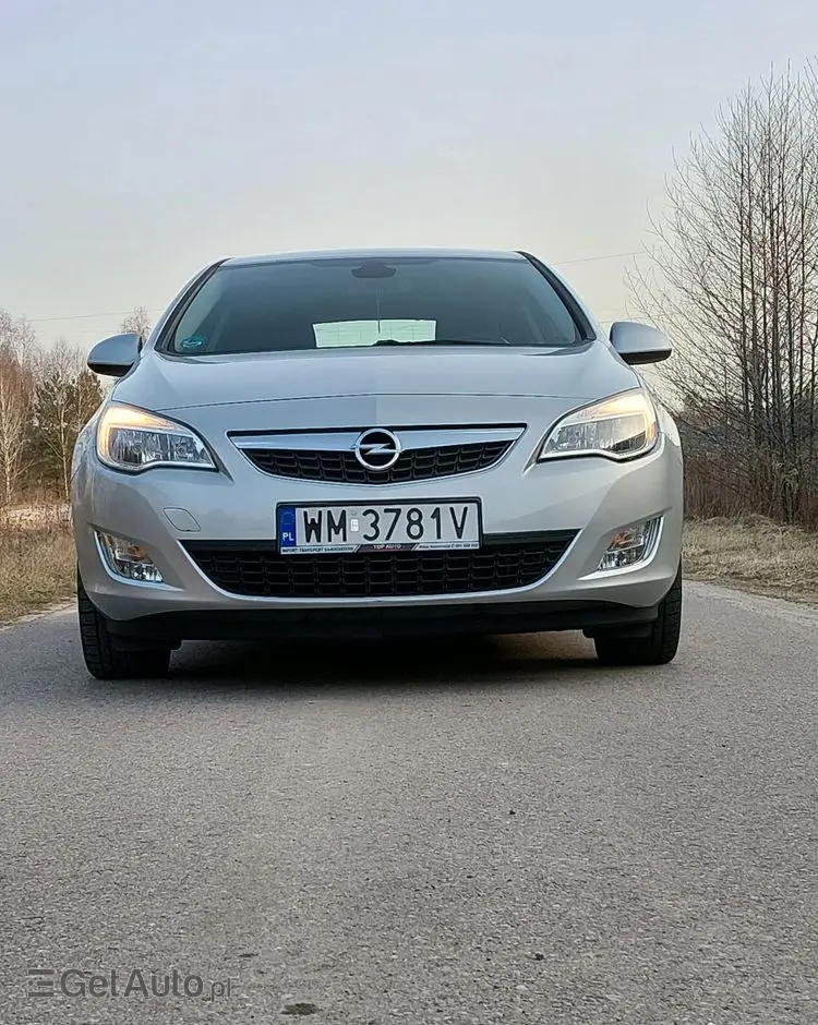OPEL Astra 1.6 Automatik Cosmo
