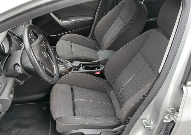 OPEL Astra 1.6 Automatik Cosmo