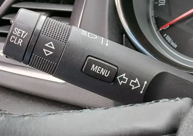 OPEL Astra 1.6 Automatik Cosmo