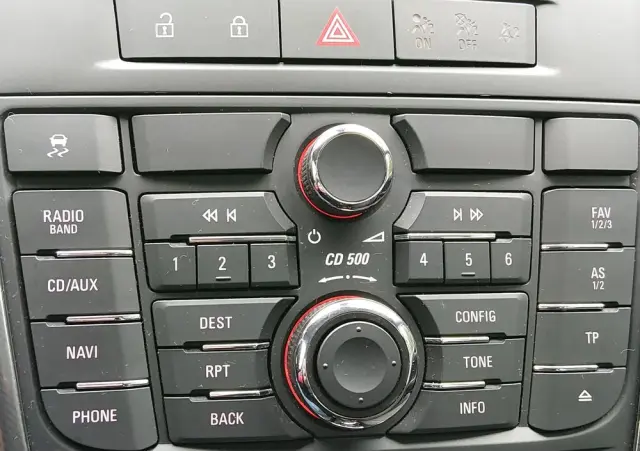 OPEL Astra 1.6 Automatik Cosmo