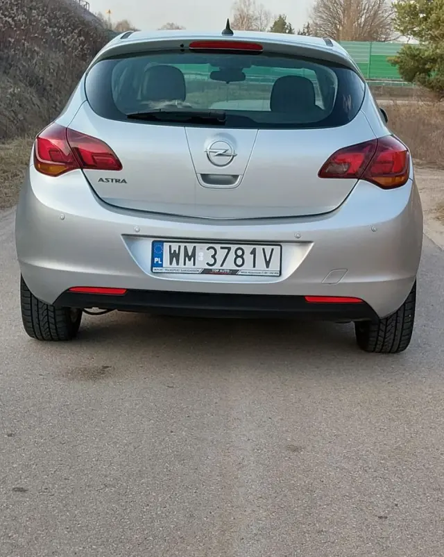 OPEL Astra 1.6 Automatik Cosmo