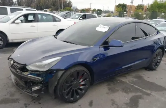 TESLA Model 3 