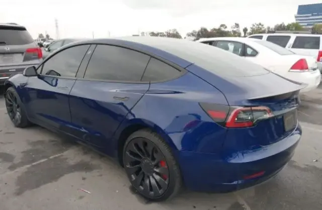 TESLA Model 3 