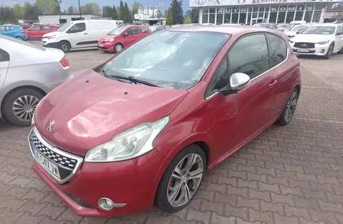 PEUGEOT 208 