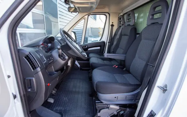 FIAT Ducato 2.3 KONTENER + WINDA dHollandia 750kg 