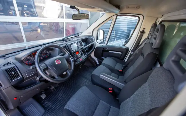 FIAT Ducato 2.3 KONTENER + WINDA dHollandia 750kg 