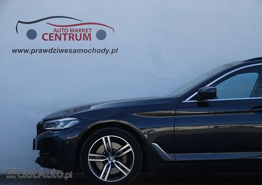 BMW Seria 5 530i Sport Line